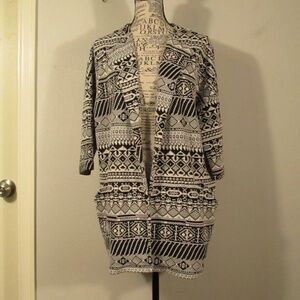 Black and White Patterned Women's Cardigan